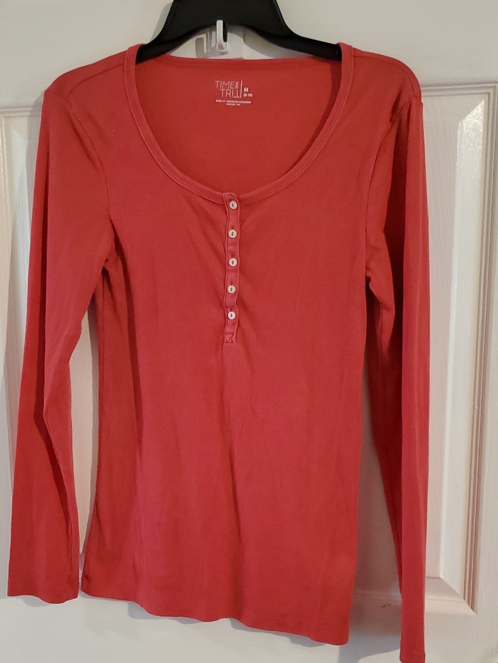 Time and Tru Coral Scoop-Neck Henley Long Sleeve Top